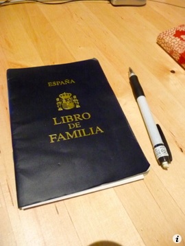 スペイン人と結婚するともらえる家族の証明、libro de familia