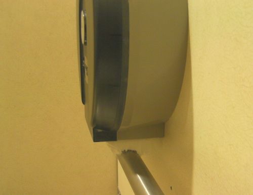 紙を引き出すのにとても苦労します