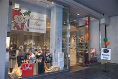 ブティックのような店構えのギフトショップ