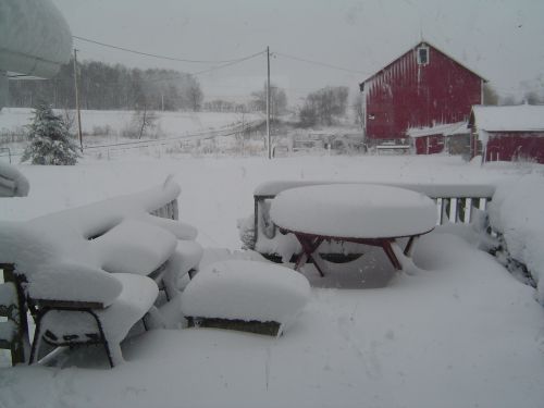 こんな雪ですと、スクールバスが走られないです