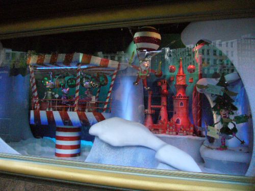 手紙が配達される様子がとてもかわいいです