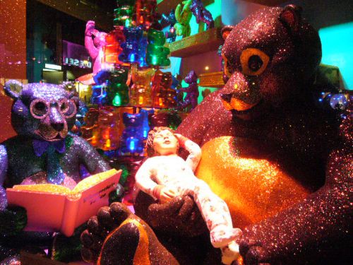 キラキラしたくまさんと子供