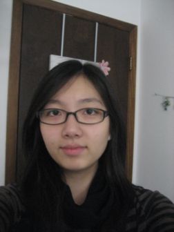 ダビンさんは韓国から来た留学生です。３年半前にマディソン　カントリー　デー　スクールに来て日本語を勉強し始めました