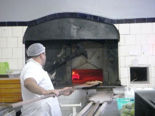 釜で焼かれるエスフィッハ