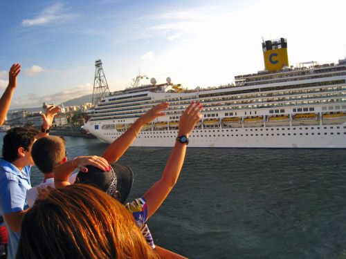 ＭＳＣムジカ号（92000トン）＝今年１月写す