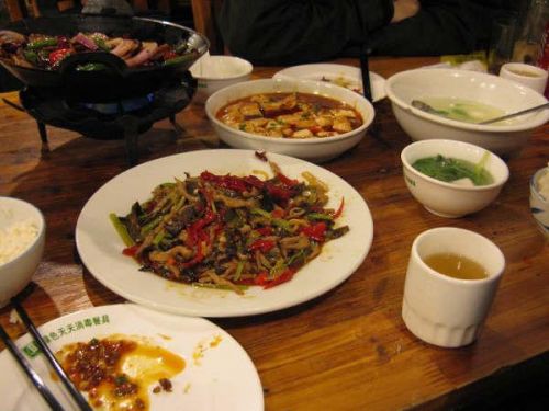 中国で特に好まれるのは鳥肉と豚肉のような気がします。中華料理には欠かせないので、どちらも安全で美味しくあって欲しいと思います