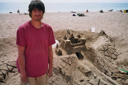 初めの頃は見よう見真似でやり、学んだそう