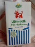 レットミョルク (レットとは「軽い」という意味) 1リットル入、以下同様