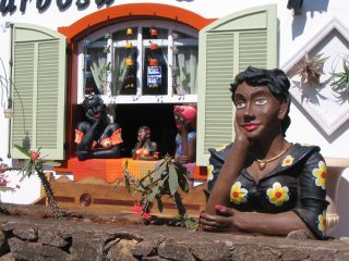 ミナスジェライス州チラデンテスの通りの風景　１