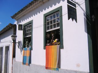 ミナスジェライス州チラデンテスの通りの風景　2