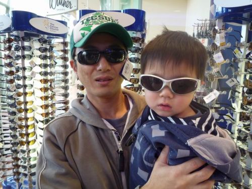 キッズ用も豊富な癌カウンシルのサングラス