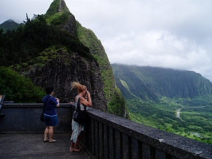 髪の毛が逆立つのは風のせいか、それとも・・・・・・