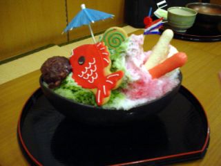 派手さNo.1!日仏合体かき氷