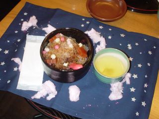 キラキラかき氷(星のランチョンマットも手作り!)