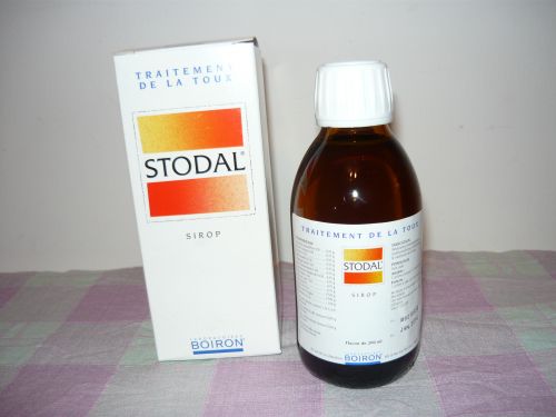 STODAL(ストダル)とてもよく効く咳止めシロップ。薬草が入っていて甘くて美味しい。子供も大好きです