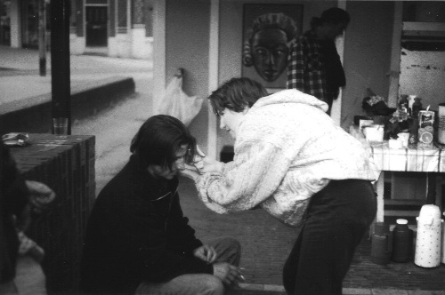 ボランティアによる散髪も