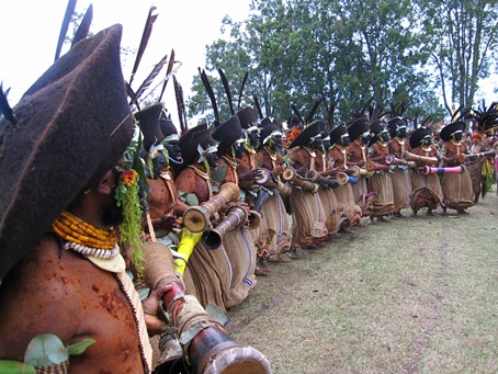 彼らが被っているものは…