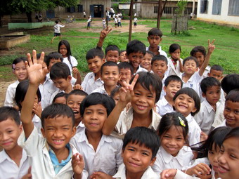 カンボジアの素朴な子どもたち