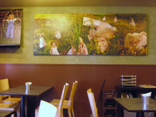 店内には子供の写真が飾られ、親子連れが和める雰囲気作りがされています