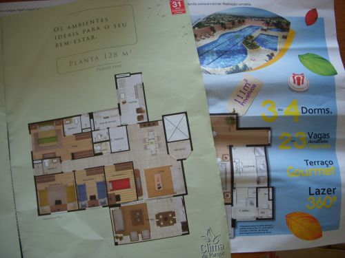 ベランダにバーベキューの設備（シュラスケイラ）があるマンションの間取り図