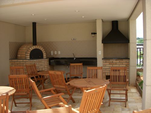 共用スペースにもシュラスケイラとピザ焼き機があるのが珍しくありません