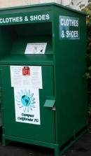 靴と衣類を寄付できるポスト