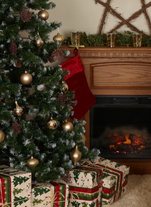 クリスマスツリーの下にプレゼントがアメリカの定番