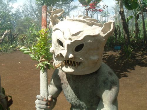 怖い、だけどどこかユニークでもある