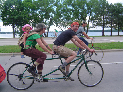 家族でサイクリングした人もいました