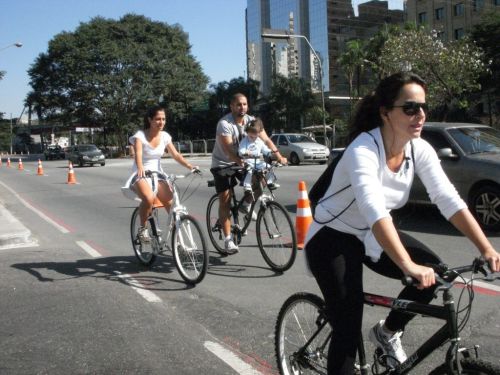 小さな子連れで家族でサイクリングを楽しむ人も時々見かけます