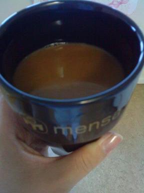 コーヒーの上を跳ぶより、ゆっくりとコーヒーを飲むほうが良いですね