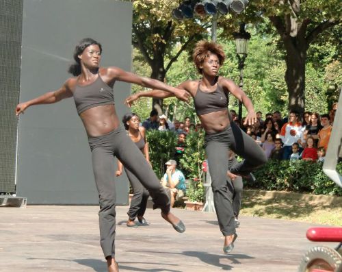 近代ダンスも色々ありましたが、黒人ダンサーは迫力がありました