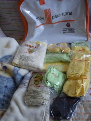 マンイ・パウリスターナに登録した産後の女性に配られる赤ちゃん用品