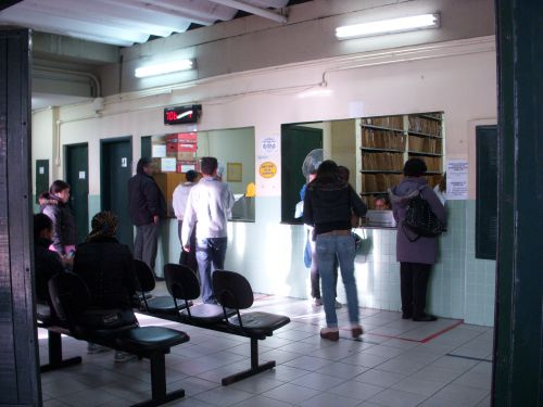 公立病院の受付窓口