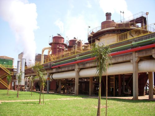 サンパウロ州アヴァレー市にあるエタノール燃料を生産する工場