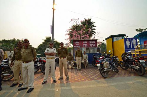 警備はかなり厳しいです