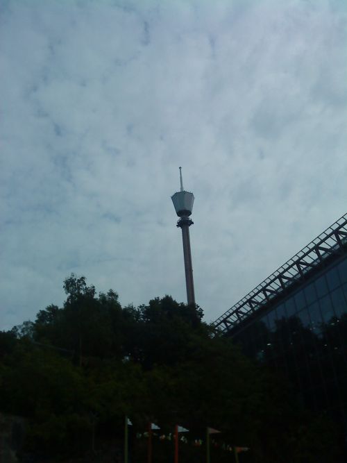 「アトモズ・フェアー」が頂上近くに、これから待ち受ける「急落下！！」