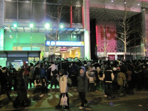 MRT市政府（シージェンフー）駅の出入口の様子