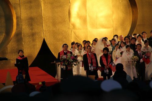 マイクの前でスピーチをする馬英九総統