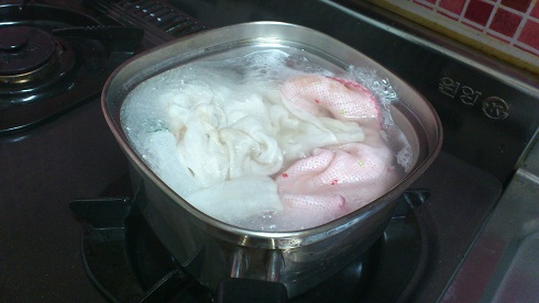 我が家は服や下着は煮沸しないので小さな鍋で十分です