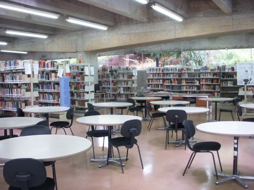 パウロ・ドゥアルテ図書館