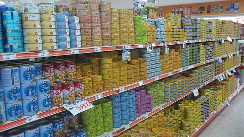 見渡す限りほとんどがツナ缶