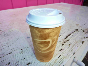 なにはともあれ、お気に入りのカフェインを一杯