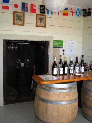 フレンドリーで居心地の良いテイスティングルーム