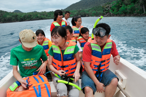 バンダアチェ市からボードで約１時間のウェ島は、観光地としてすっかり定着した。