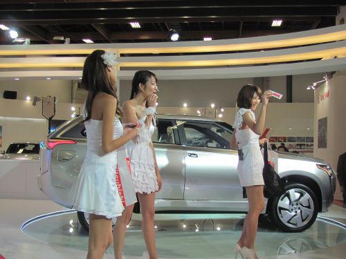 モーターショー名物、台湾美人のコンパニオン