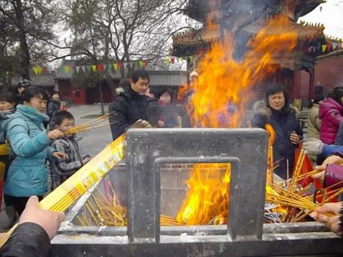 勢いが良さそうなのになかなか火がつかない