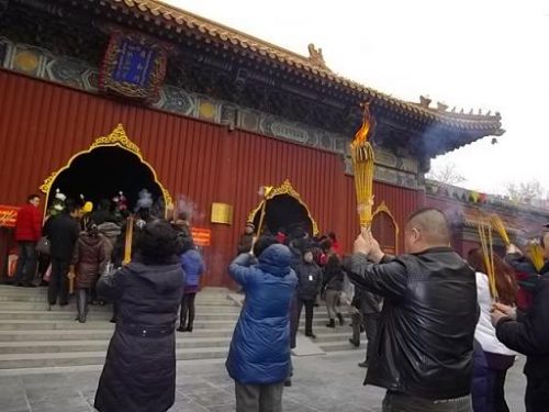 線香一束丸ごとあげる欲張りな人も(よくいる)