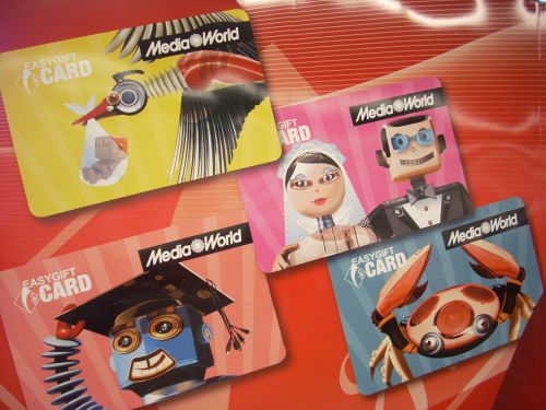 大型家電販売店のお洒落なチャージ式ギフトカード