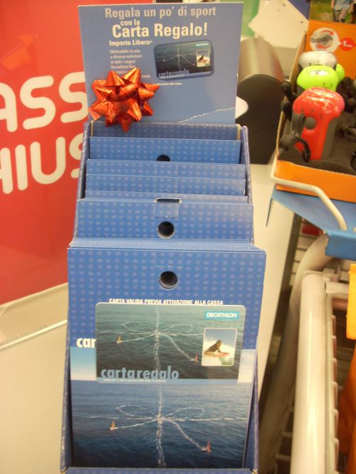 大型スポーツ店のチャージ式ギフトカード